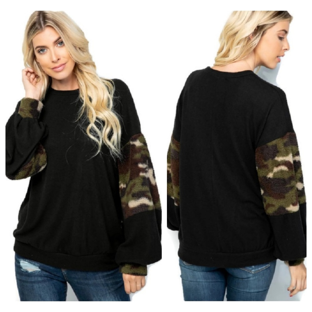 Boutique Long Bubble Camo Sleeve Contrast Top